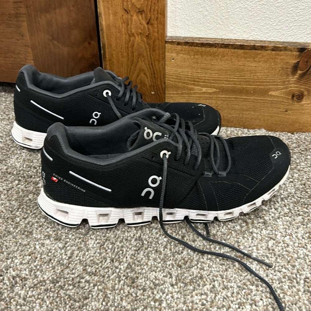 On Cloud Women’s Running Shoes - Size 9.5